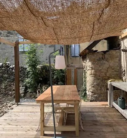 Emmanuel Holiday home