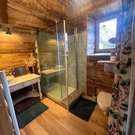 Emmanuel Holiday home Lees-Athas