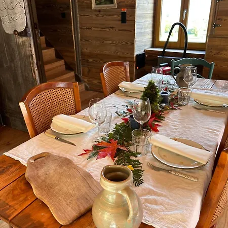 Emmanuel Dom wakacyjny Lées-Athas