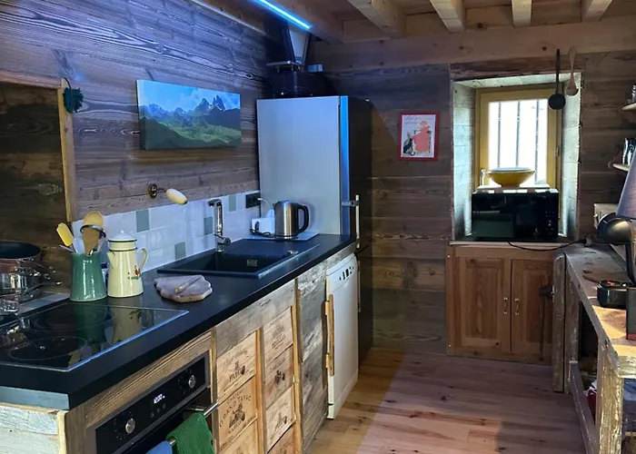 Emmanuel * Lées-Athas